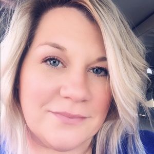 Meet your Posher, Carly